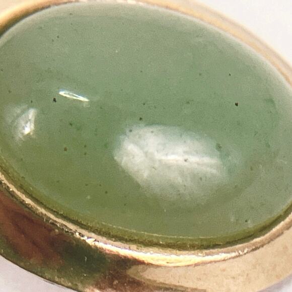 Vintage 1960s Jadeite Gemstone Cabochon Gold Tone Sage Green Clip On Earrings - Picture 4 of 11